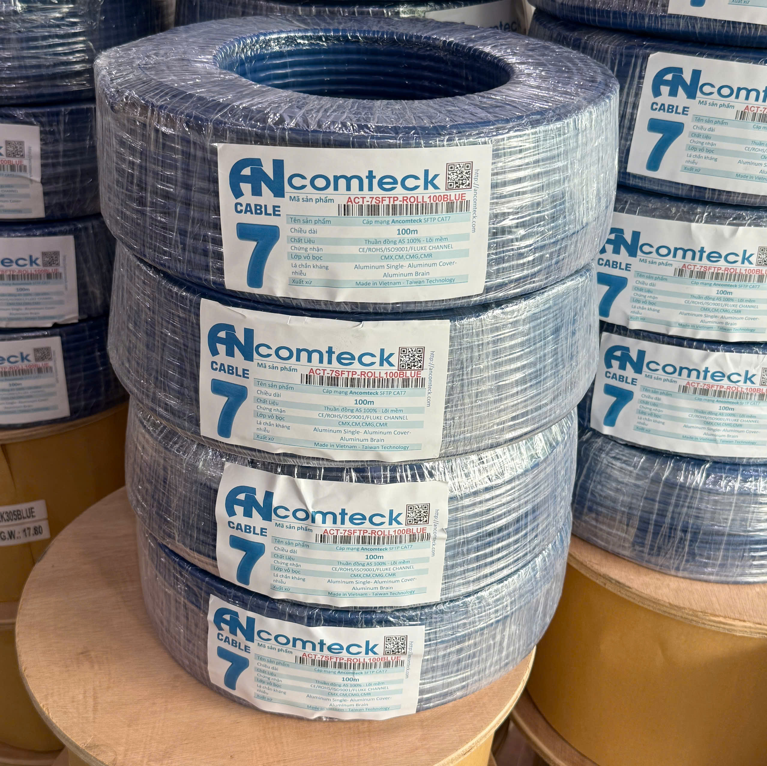 Cuộn cáp 100M CAT7 S/FTP ANCOMTECK mã  ACT-7SFTP-ROLL100BLUE